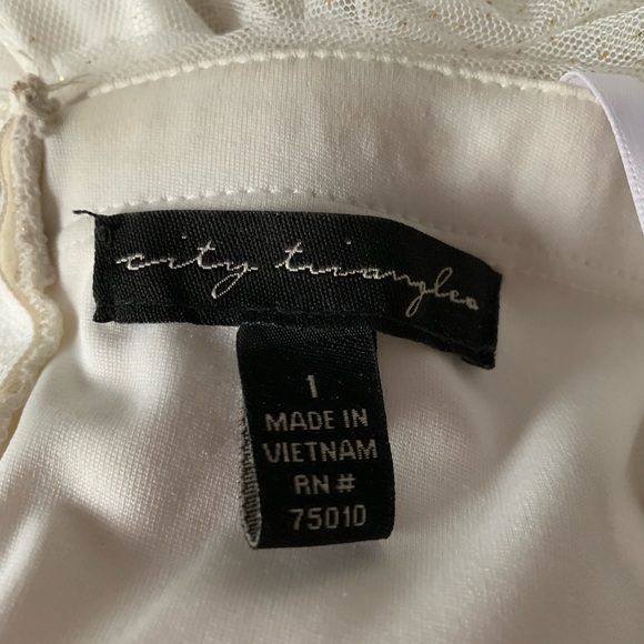 🩷Formal/Prom White beautiful dress - Picture 4 of 4